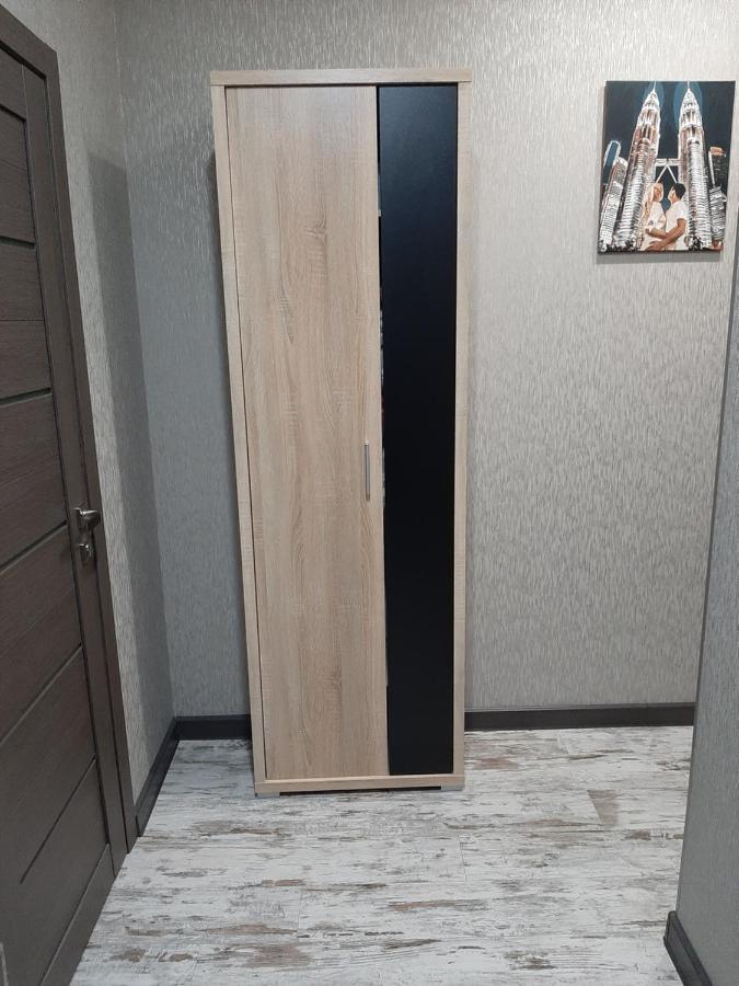 1 Stop From Railway Station Apartamento Kiev Exterior foto